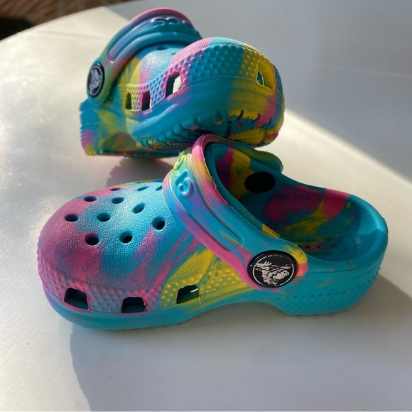 CROCS Toddler Classic Marbled Clog - Picture 4 of 5